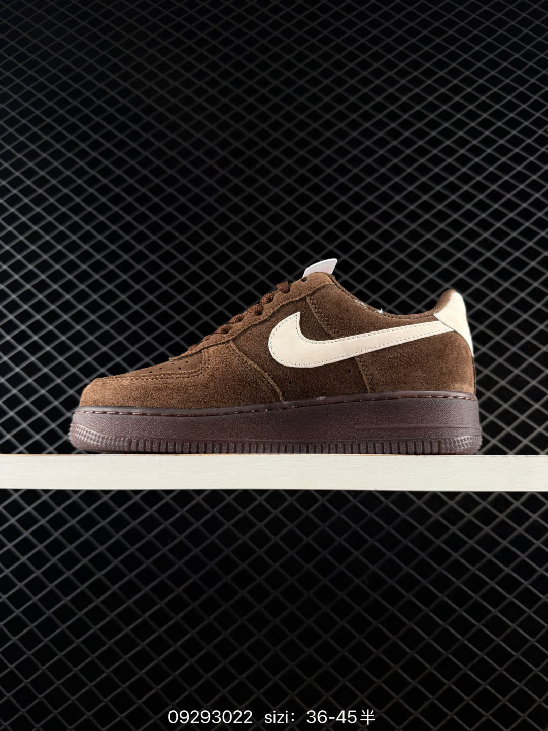 Nike Air Force 1-IQ0136